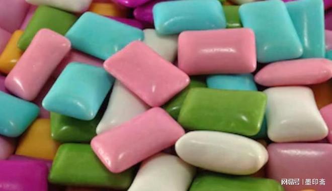 ？口香糖被注意力抛弃了排队不看货架改刷手